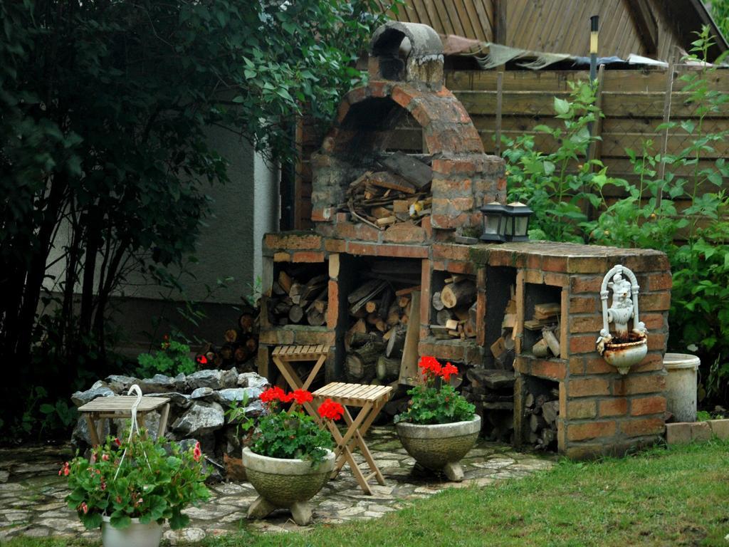 Natura Vendeghaz Pazmand Exterior photo