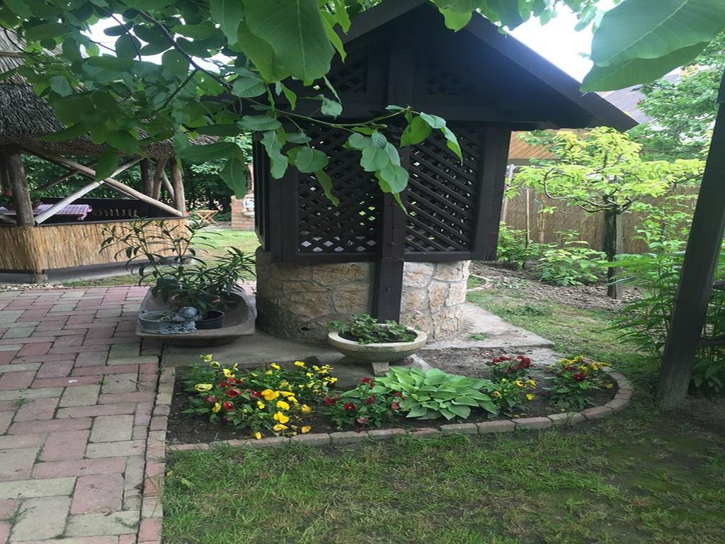 Natura Vendeghaz Pazmand Exterior photo