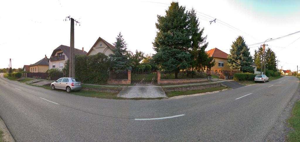Natura Vendeghaz Pazmand Exterior photo