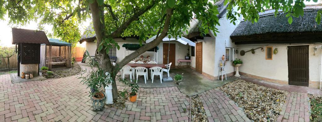 Natura Vendeghaz Pazmand Exterior photo